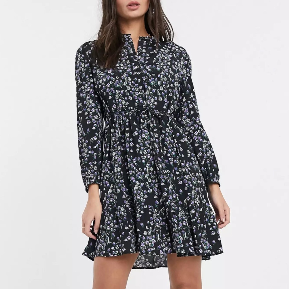 NWT. Mango Black and White Floral Print.